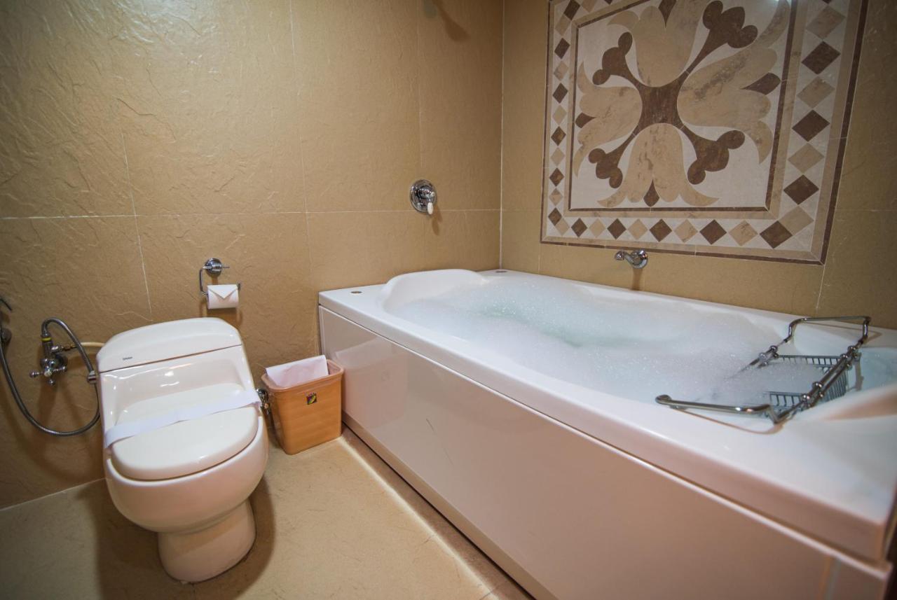 Sai Vishram Business Hotel Kammasandra Luaran gambar