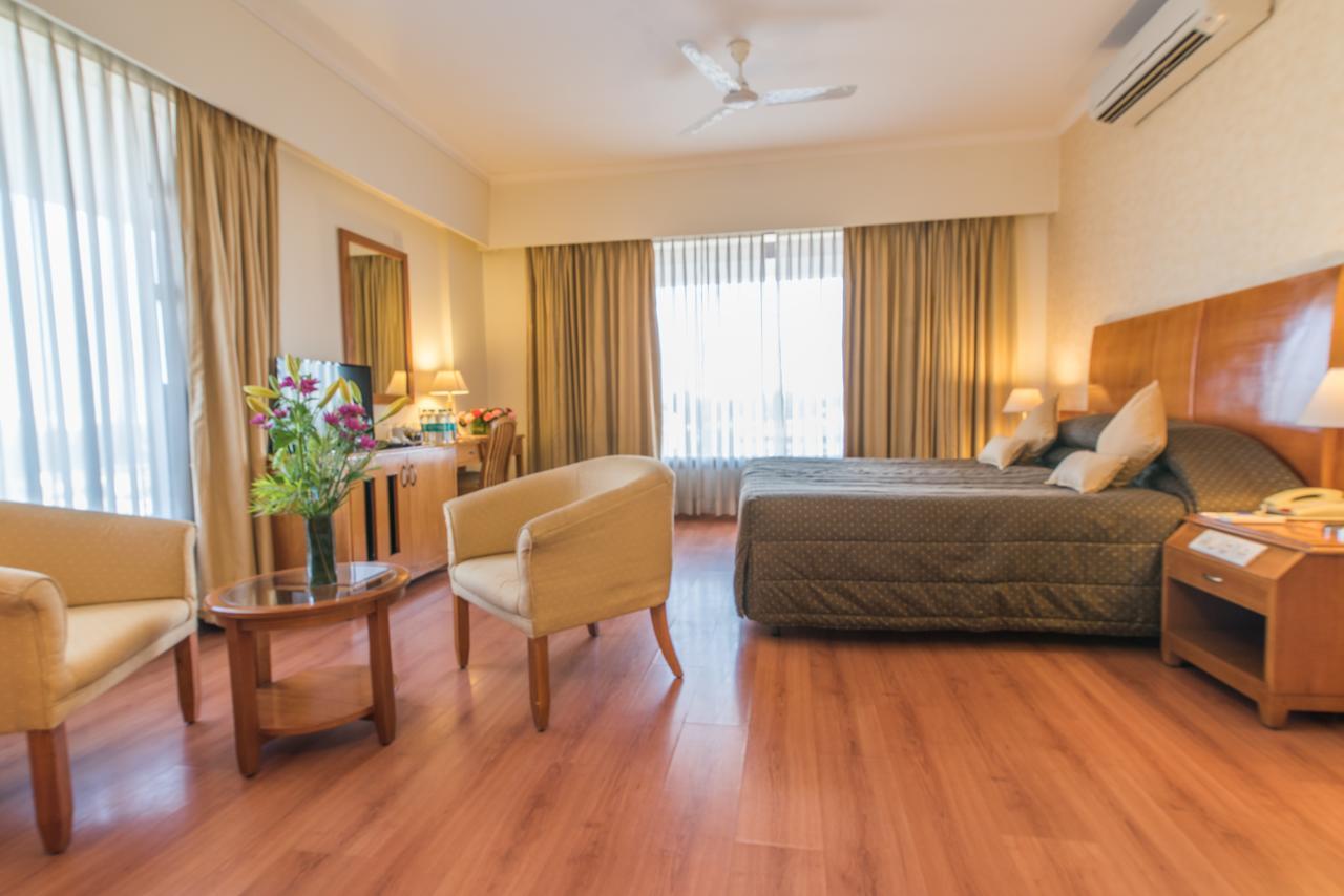 Sai Vishram Business Hotel Kammasandra Luaran gambar